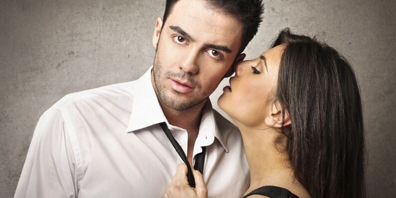 духтар марде, ки потенсиалро зиёд мекунад, фирефта мекунад